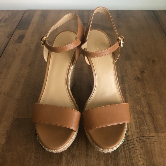 New Michael Kors Fisher Palm Embroidered Wedge - Picture 2 of 6